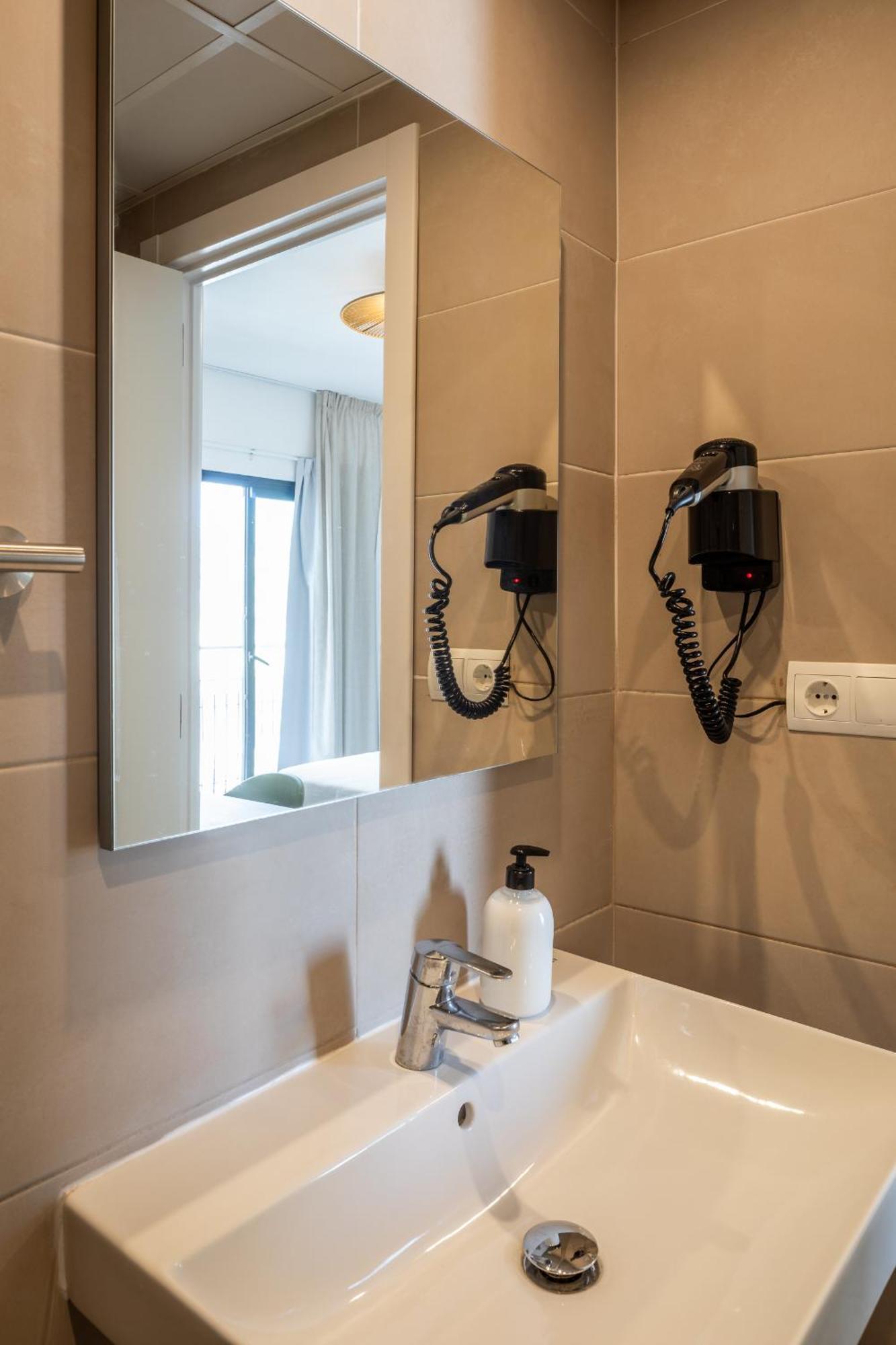 Hostal Alicante San Antonio  Bagian luar foto