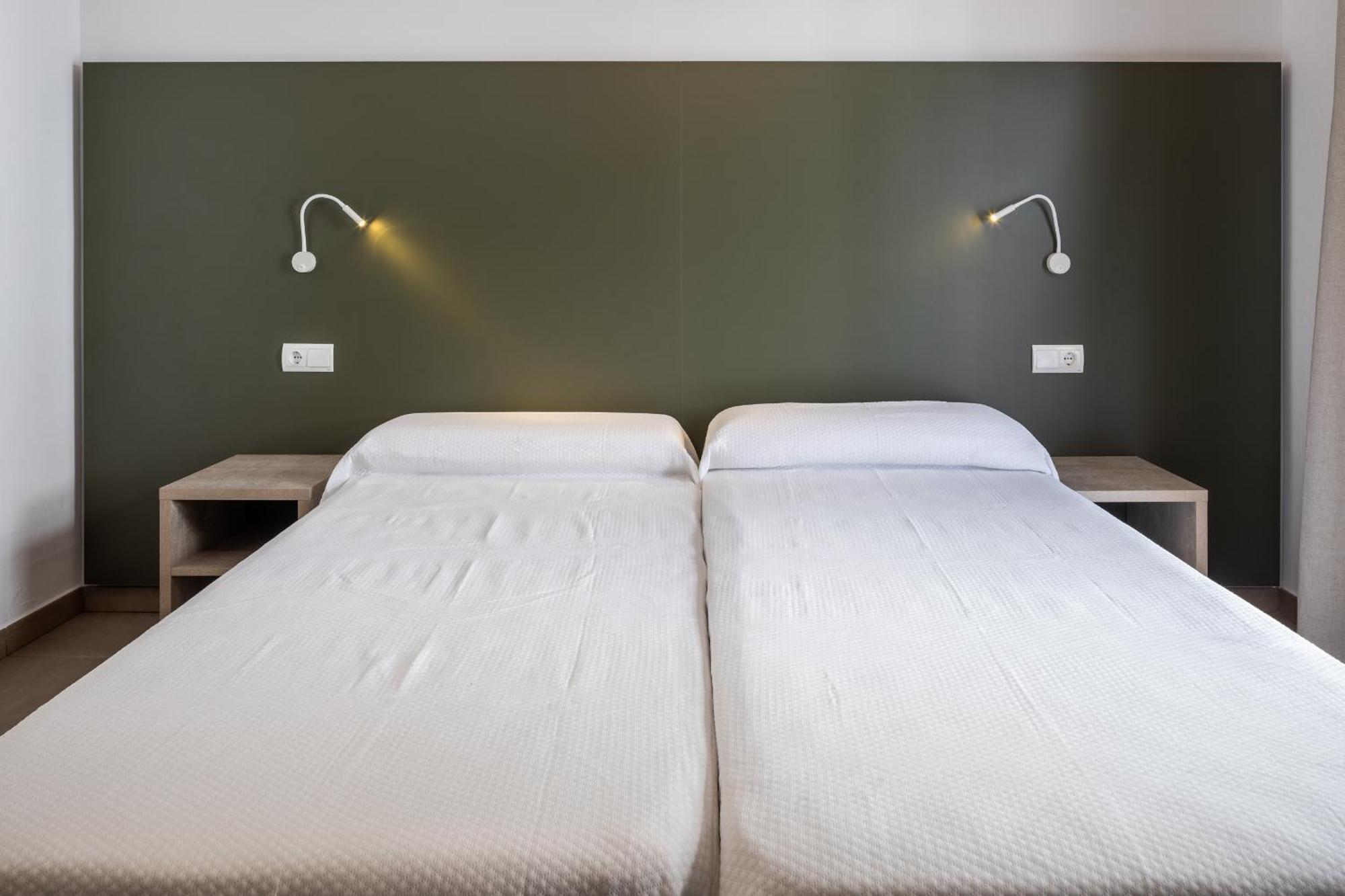 Hostal Alicante San Antonio  Bagian luar foto