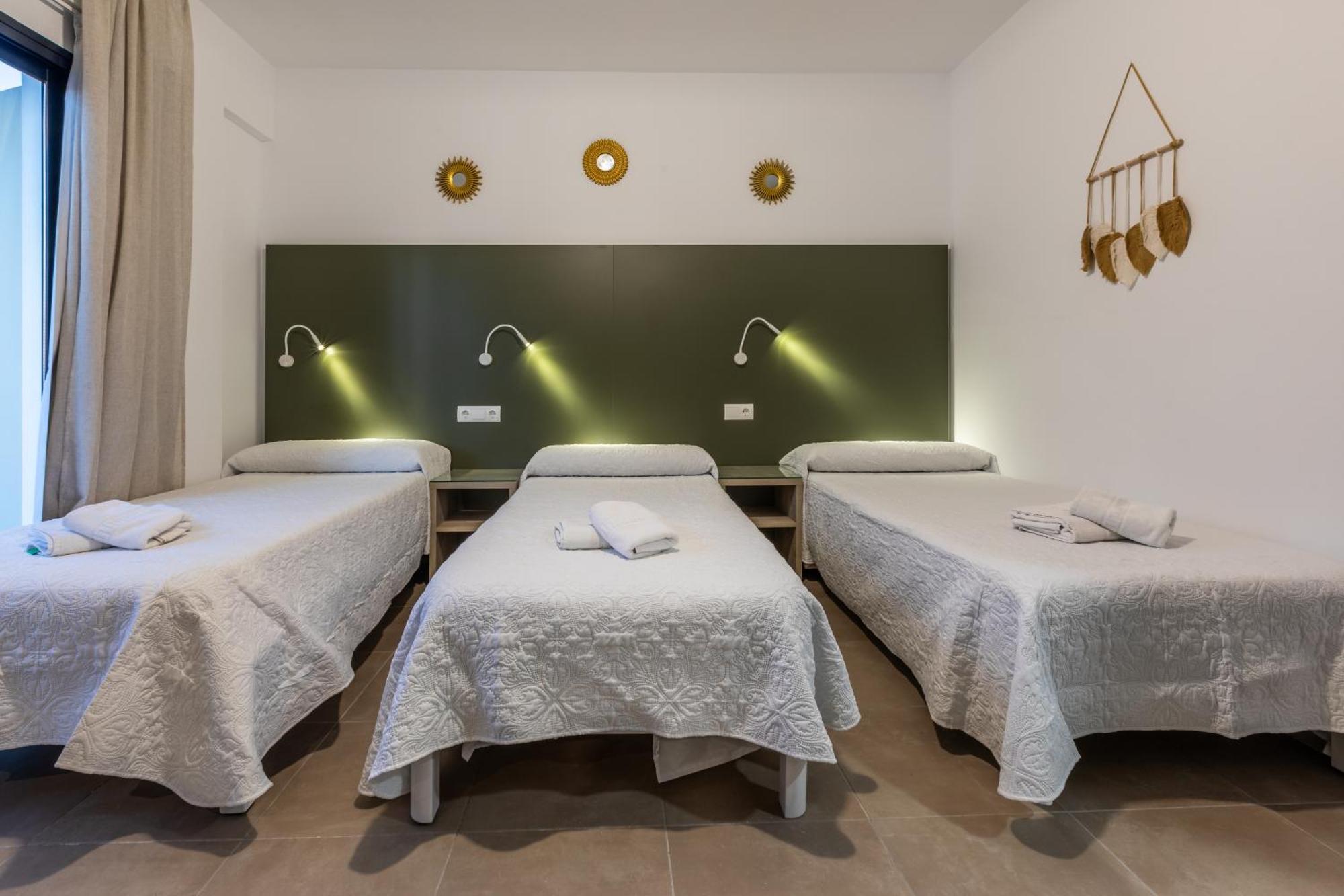 Hostal Alicante San Antonio  Bagian luar foto