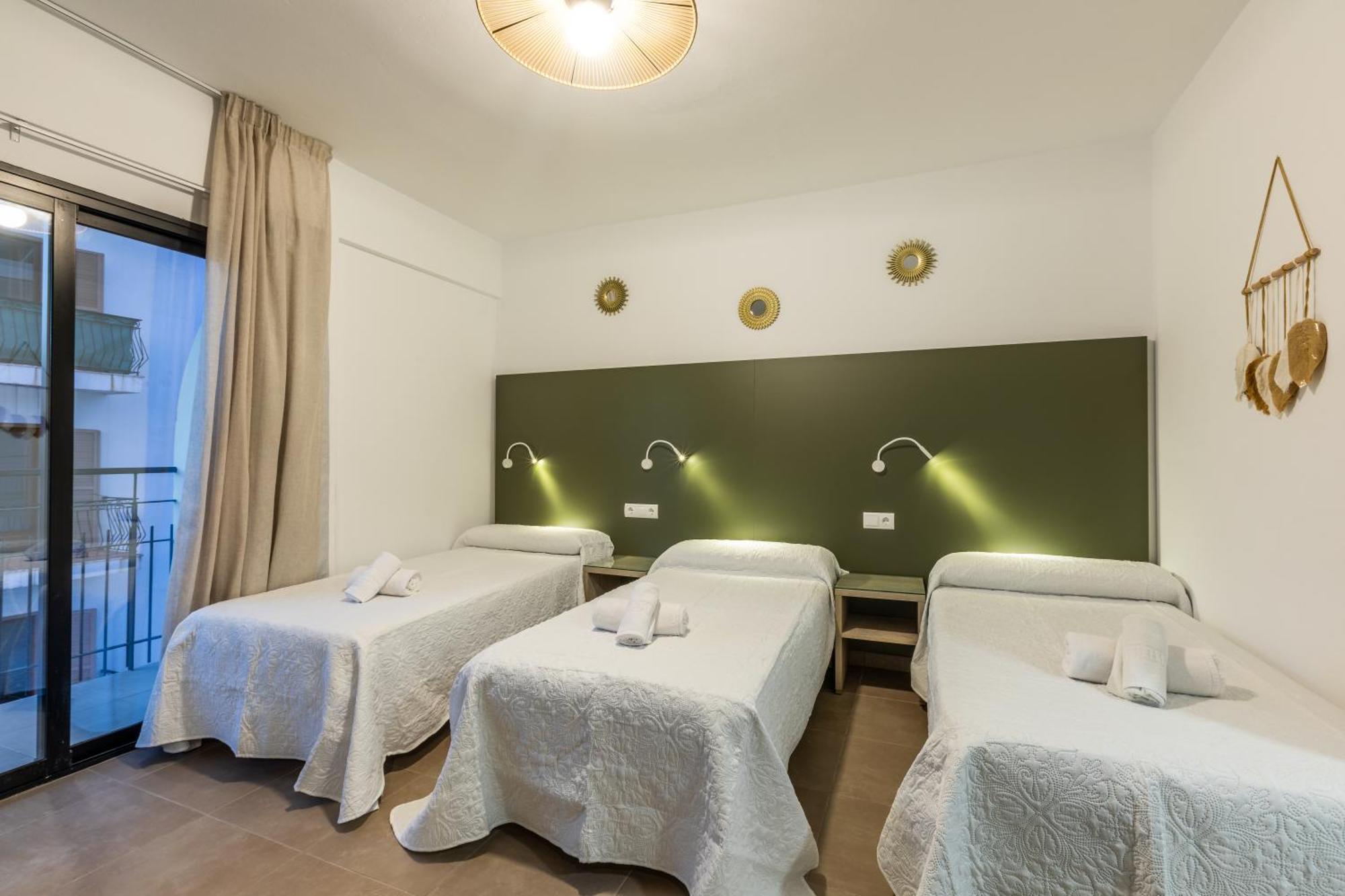 Hostal Alicante San Antonio  Bagian luar foto