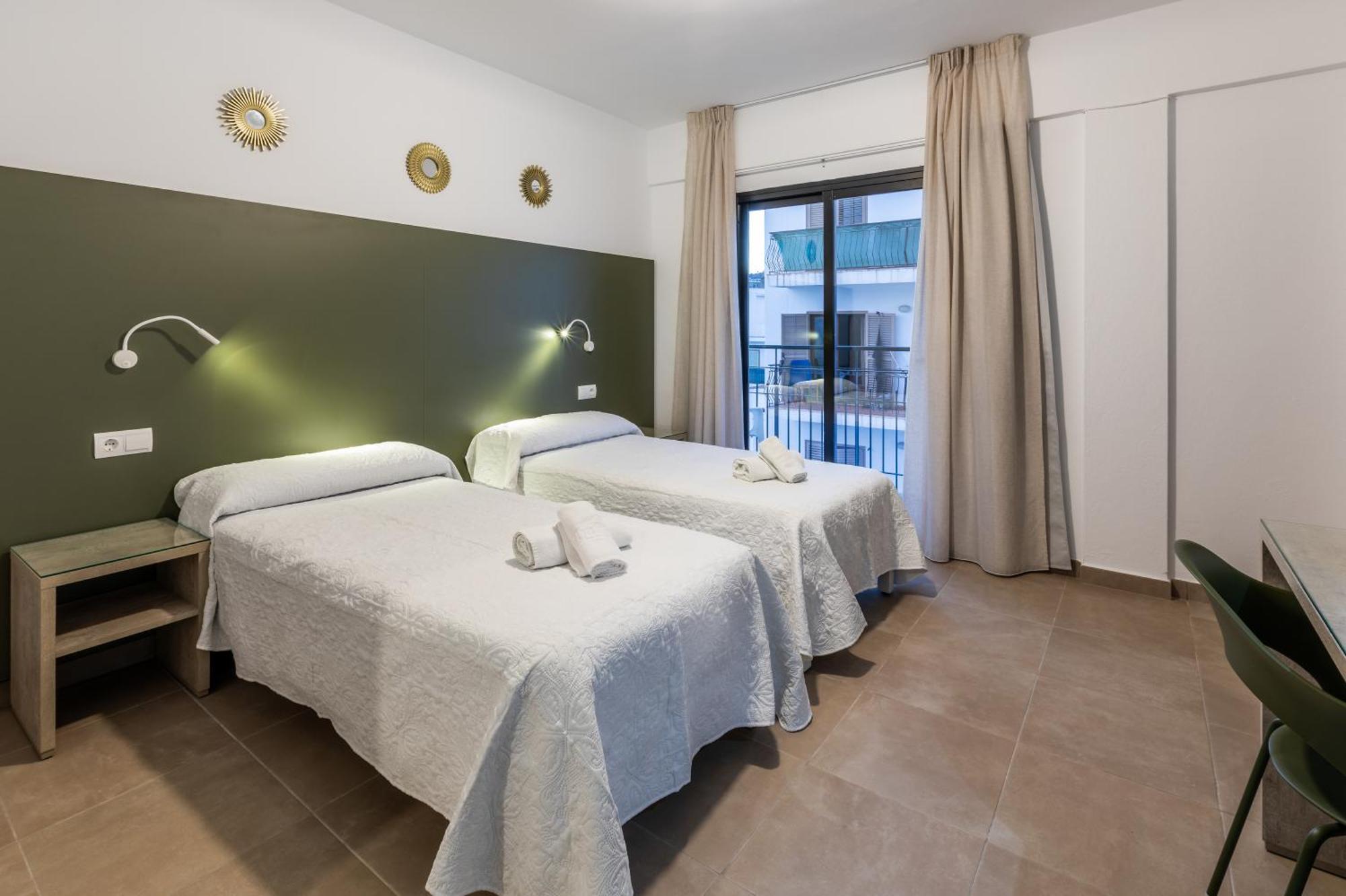 Hostal Alicante San Antonio  Bagian luar foto
