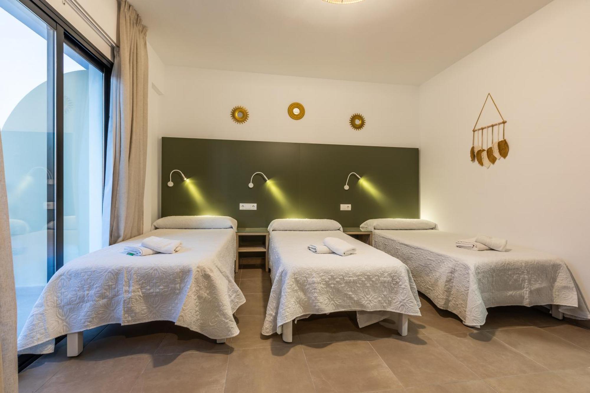 Hostal Alicante San Antonio  Bagian luar foto