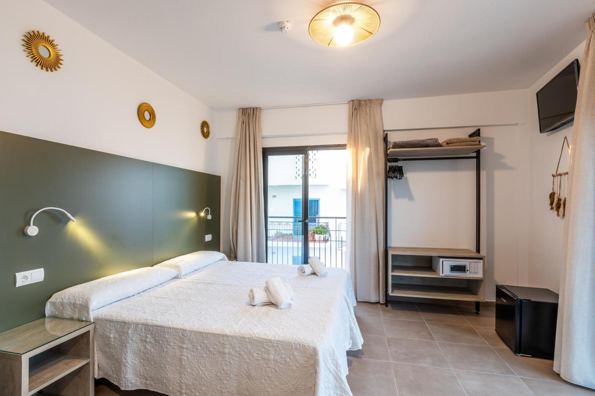 Hostal Alicante San Antonio  Bagian luar foto