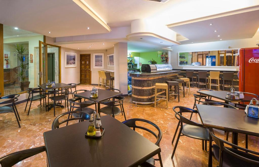 Hostal Alicante San Antonio  Bagian luar foto