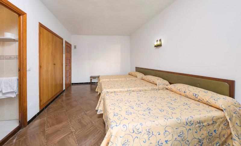 Hostal Alicante San Antonio  Bagian luar foto