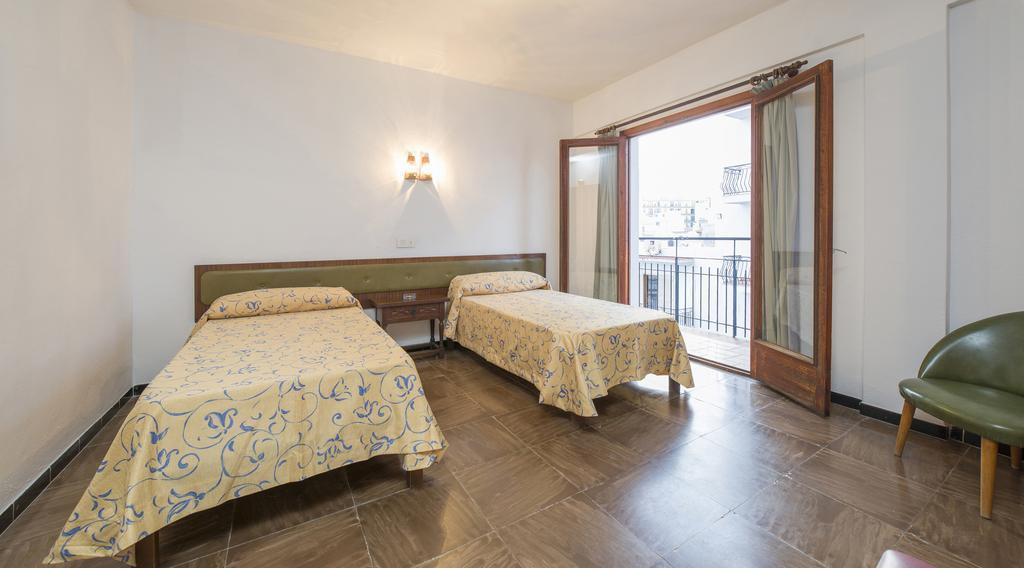 Hostal Alicante San Antonio  Bagian luar foto